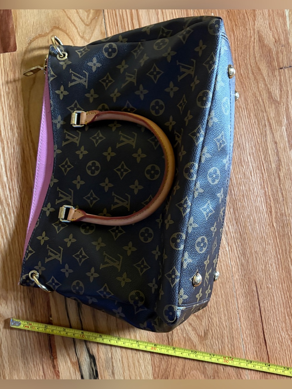 Louis Vuitton Monogram Tote with Pink Trim and Vachetta Handles - Picture 9 of 11